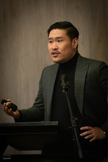 Dave Vu speaking at the Fairfield Food Forum