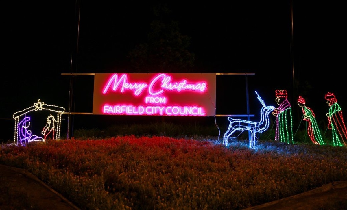 Christmas lights at intersections and roundabouts The National Tribune