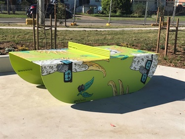 Table tennis table