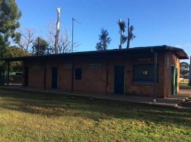 Amenities building at Parkes Reserve