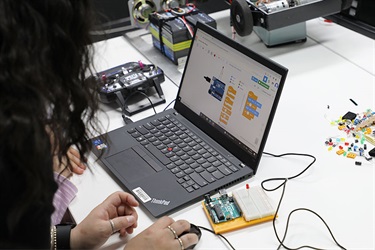 Introduction to Arduino in lab.LX