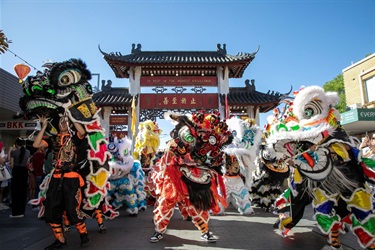 Jing-Yee-Lion-Dance-at-Cabramatta-Moon-Festival-2023-by-Jason-Nichol-Photography