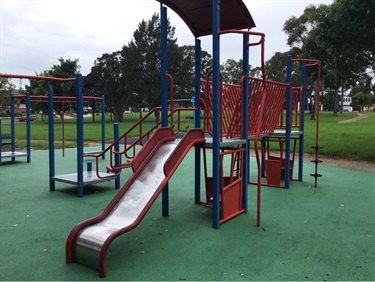 Hawthorn Park Playground
